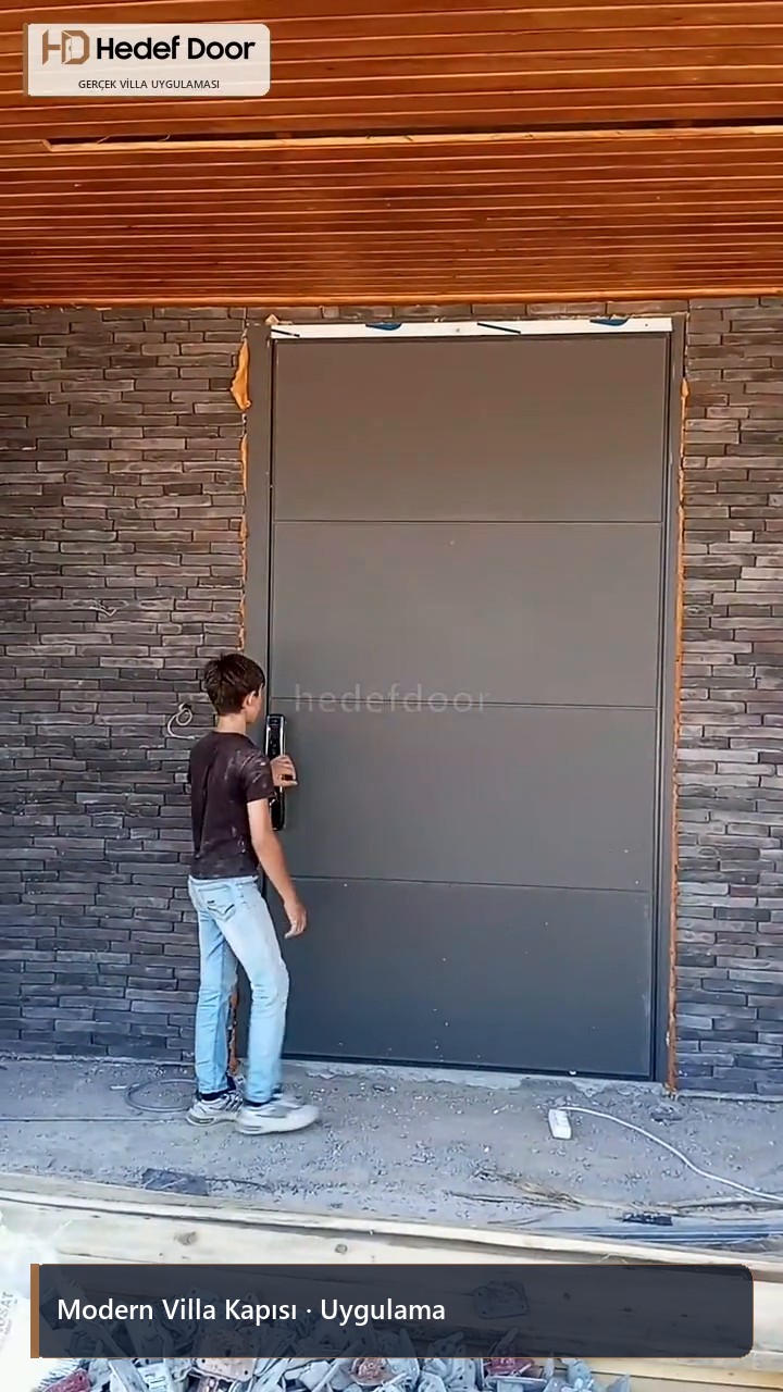 Modern Villa Kapısı · Uygulama gerçek uygulama videosundan kare