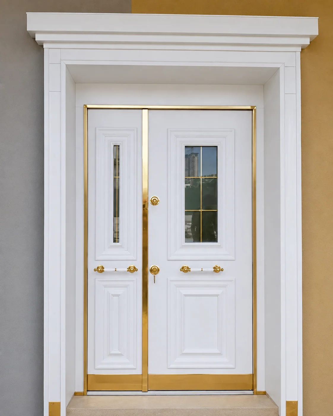 Hedef Door HD-VL007 beyaz gold detaylı çift kanat villa kapı ön görünüm
